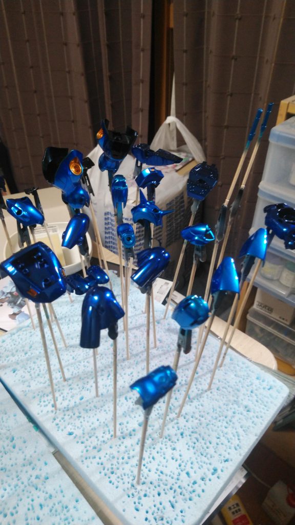 クリアコート三回目です。波打っているところ、ザラつきのところを軽くヤスって、クリアコート。これを3回ほど繰り返しました。