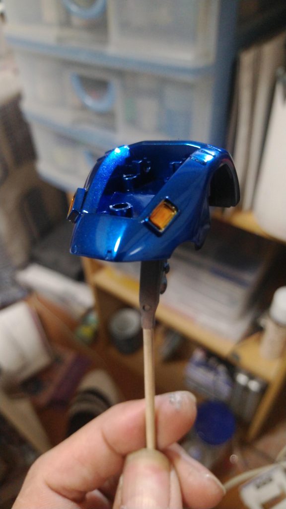 黒下地にサファイアブルーをオーバーコートしてクリアブルーで明度を調整