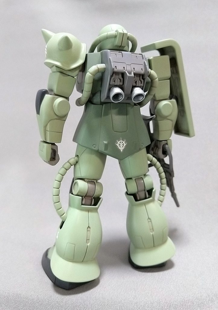 そんな1/144ザクですが、時代を越えてリニューアルされ、しかも当時と同じ300円で買える!ナイスなキットがこのFGザクです。プロポーションやディテールをMGやPGから落とし込んでいるのでカッコ良くなっています。