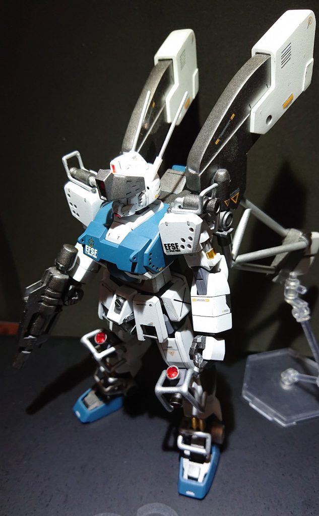 可動式のバーニアユニットを装着、宇宙用に機体の徹底した軽量化により機動性向上を図っている、というif設定です。武器はビームスプレーガンのみ。