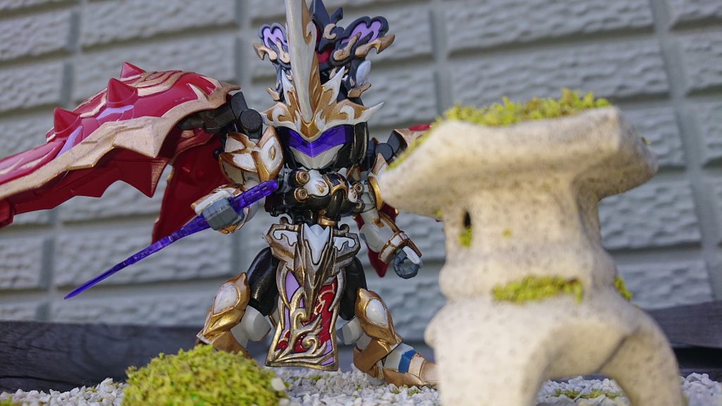 アップにすると筆塗りの下手さが目立ちますが日光に当たると少しだけ綺麗に見えます