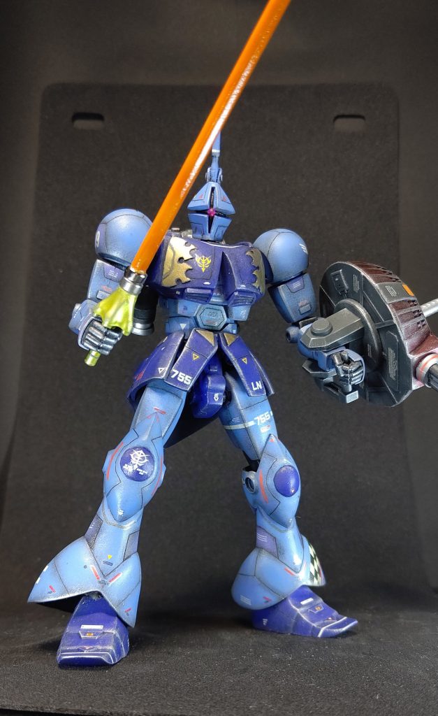 旧キットならではの曲線がHGにはない独特の雰囲気