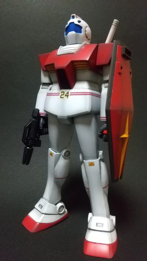 ちょっと反則ですが腕をジムキャノンの物に交換