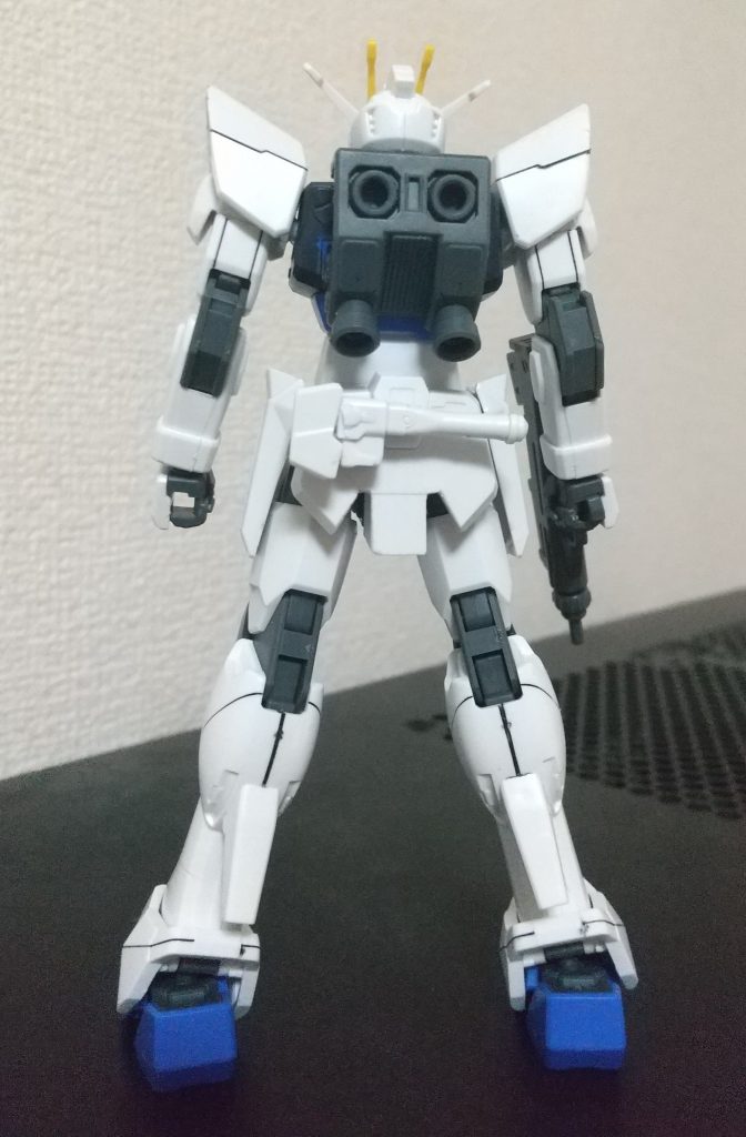 肩を縮めて、サイドアーマーもストライクの物にバックパックにはGM/GMを使っています