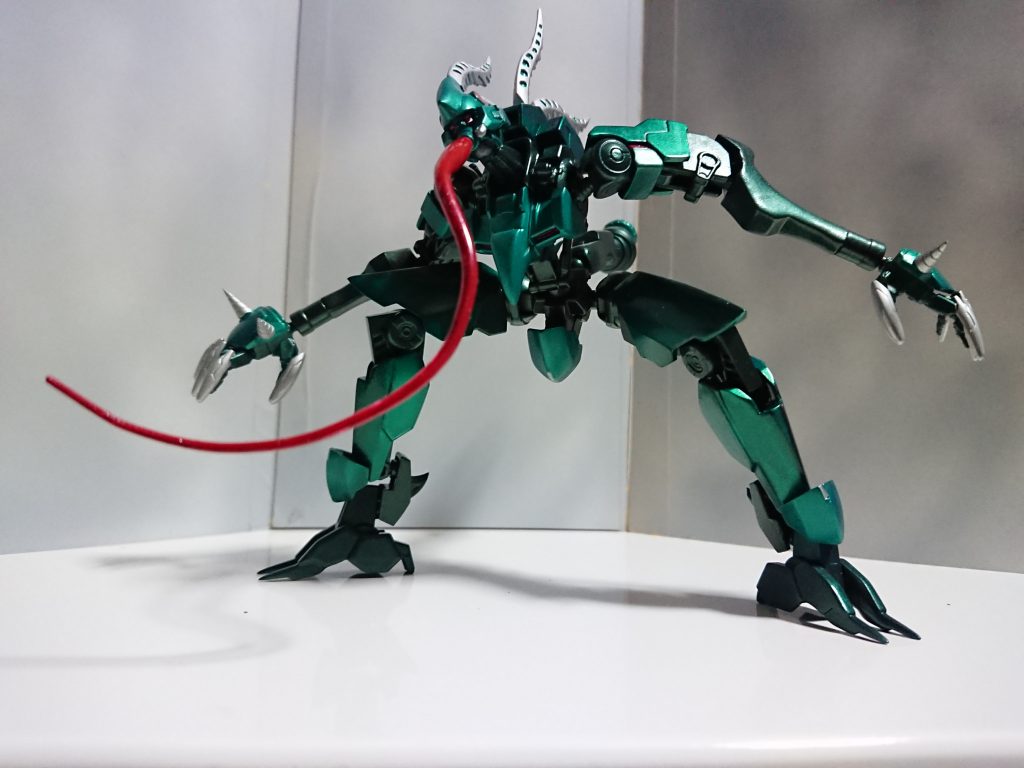 軟質パーツの刃なので少しな形を変えれます。