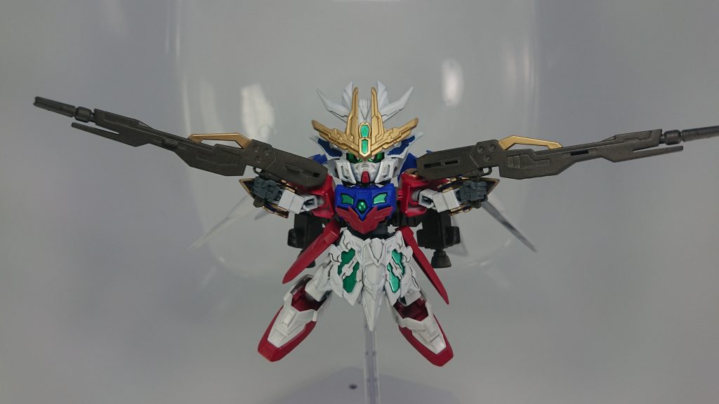 ロリバス的なポーズ、肉抜き穴を埋めなかったり部分塗装が雑なのは反省点です。