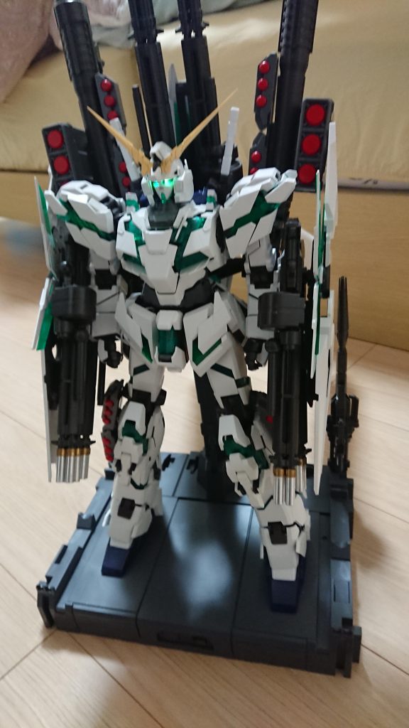 LEDユニットも組つけてます。