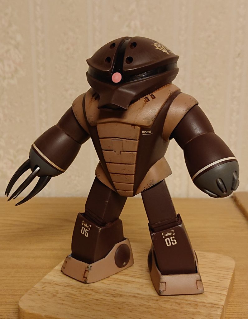 脛は付け根で楔にカットし足首の設置を良くしました。