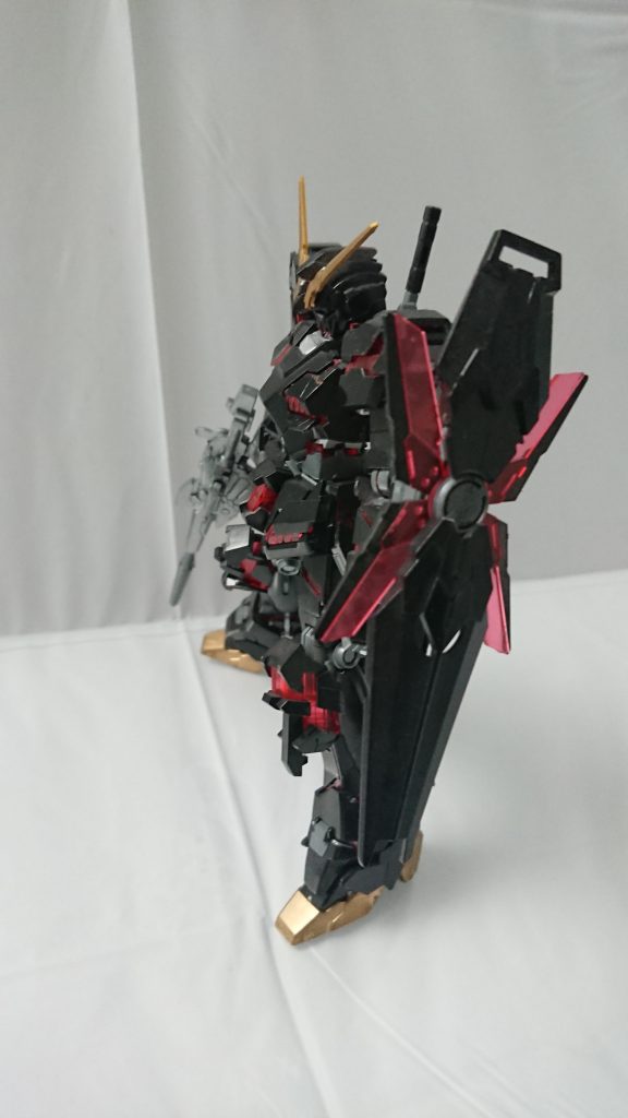 黒いユニコーン–4枚目/制作者：Sato