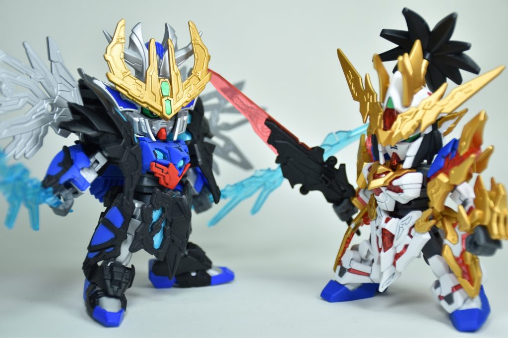 劉備ユニコーンと一緒に天覇曹操ウイングも劉賢劉備ユニコーンも買っているのでいつか並べたい