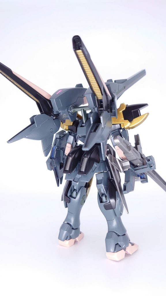 ファレホのメカカラーゴールドがエアブラシに詰まったり薄めすぎて全然発色しなかったりと。今回、一番苦労しました。