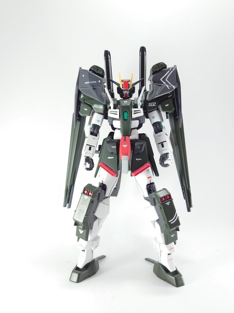 今作を作るに当り、首1mm、腹部3mm、股関節0.5mm、脚部2mmのプラ版での延長を施しています。