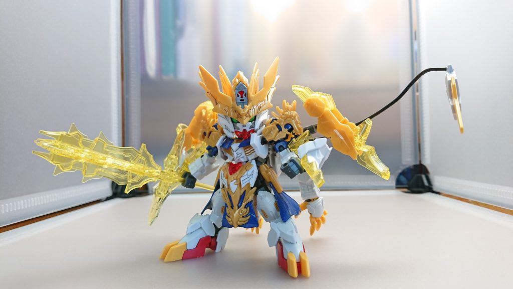 狼王剣馬超の背中に装備されたテイルブレード遠距離攻撃や不意打ち、多人数での戦闘で使用される