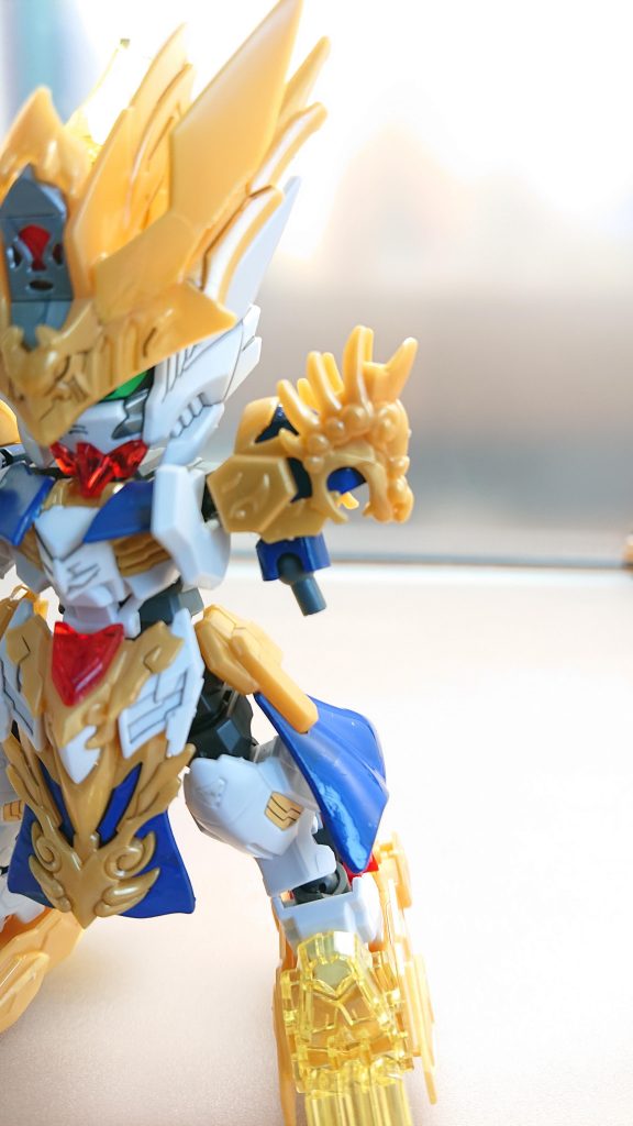 両腕もボールジョイントを使って延長個人的にSDのスタイルをアニメ寄りにしたかったので手足を延長することを考慮しています