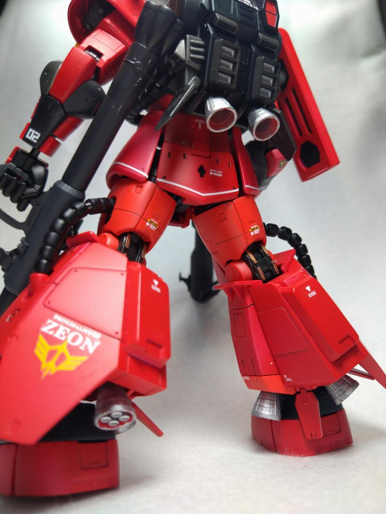 バーニア内部も塗り分けてます。