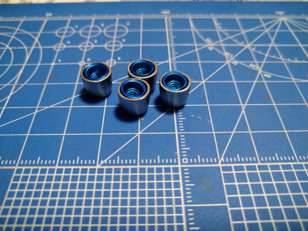 バーニア内部は青でキャンディ塗装。