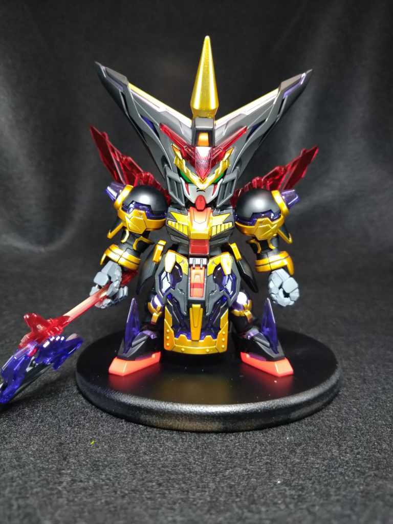 頭部、腕、スカートなどで細かい塗り分けが必要でした。すっかり消し忘れてた腕の合わせ目が目立ちます…。ハンドパーツはMSGのワイルドハンドに変更。