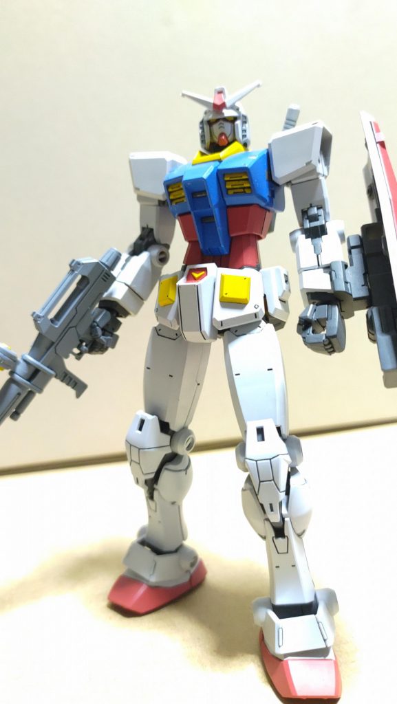 ビームライフルは明るめのグレーで塗装