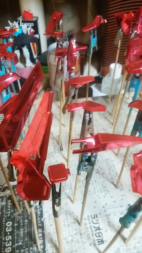 クリアーレッド塗装2回目くらいの状態です。最後までご覧頂きまして、ありがとうございました。