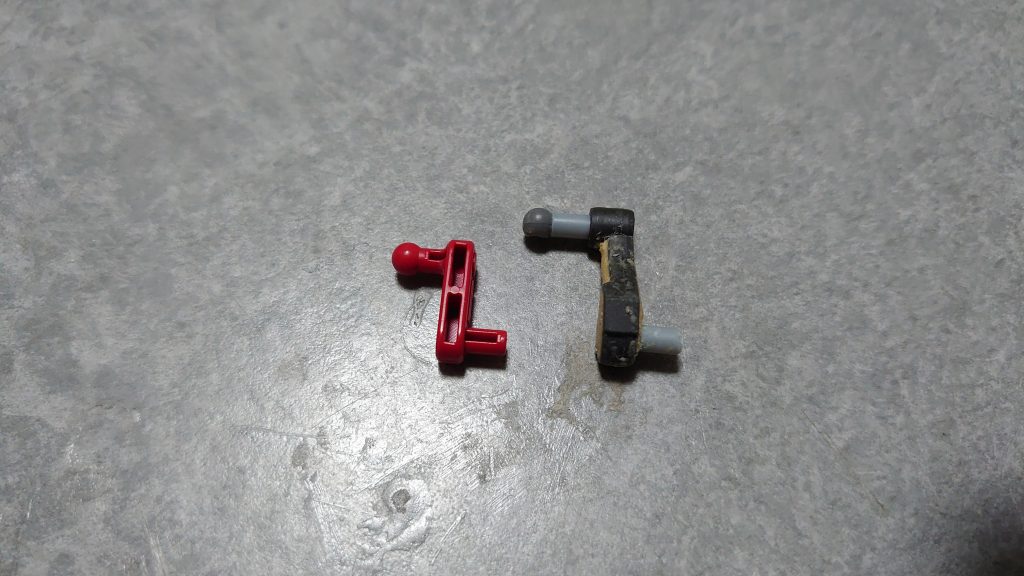 ビーム砲のアームがセイバーのままだと短かったので、ジャンクパーツやプラ棒で新規に作成したりしています