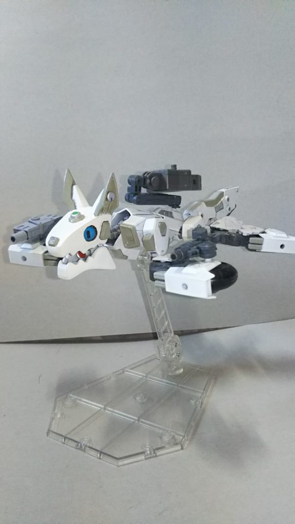 ホバーモード車輛、四脚でも突破できない地形ではこちらの形態を使用します。