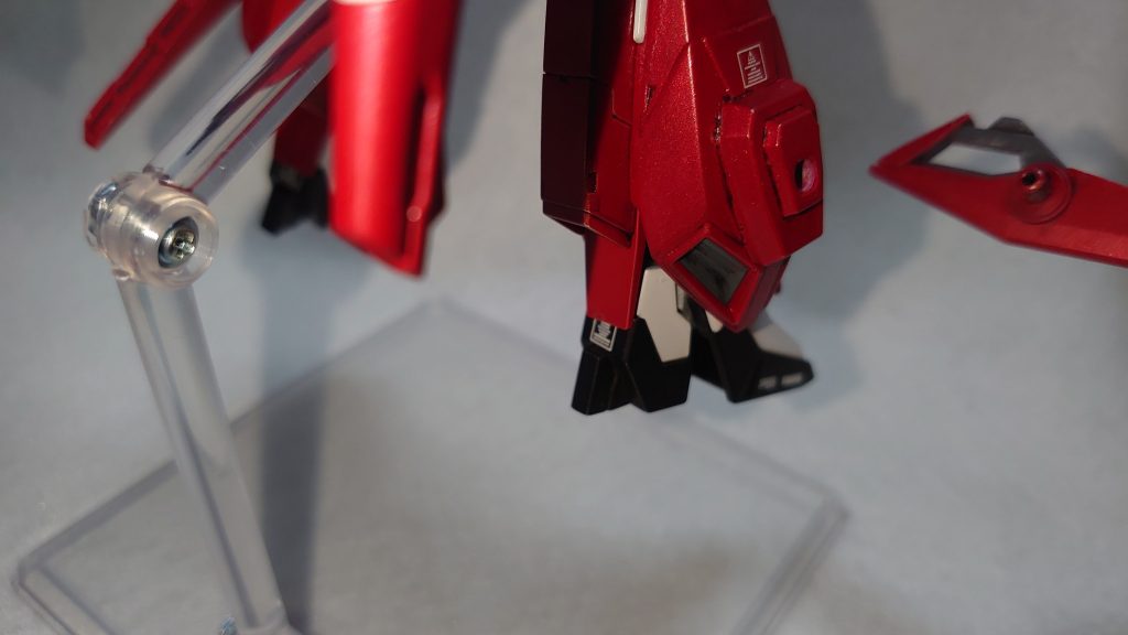 足の3ミリ穴に懸架出来るようにしています