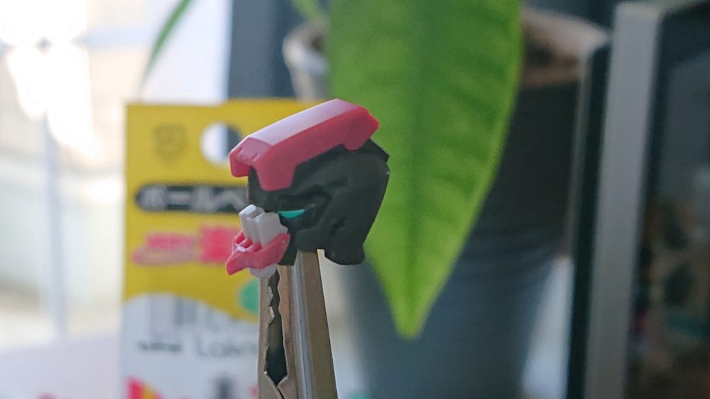 目をつり目にしたところ。