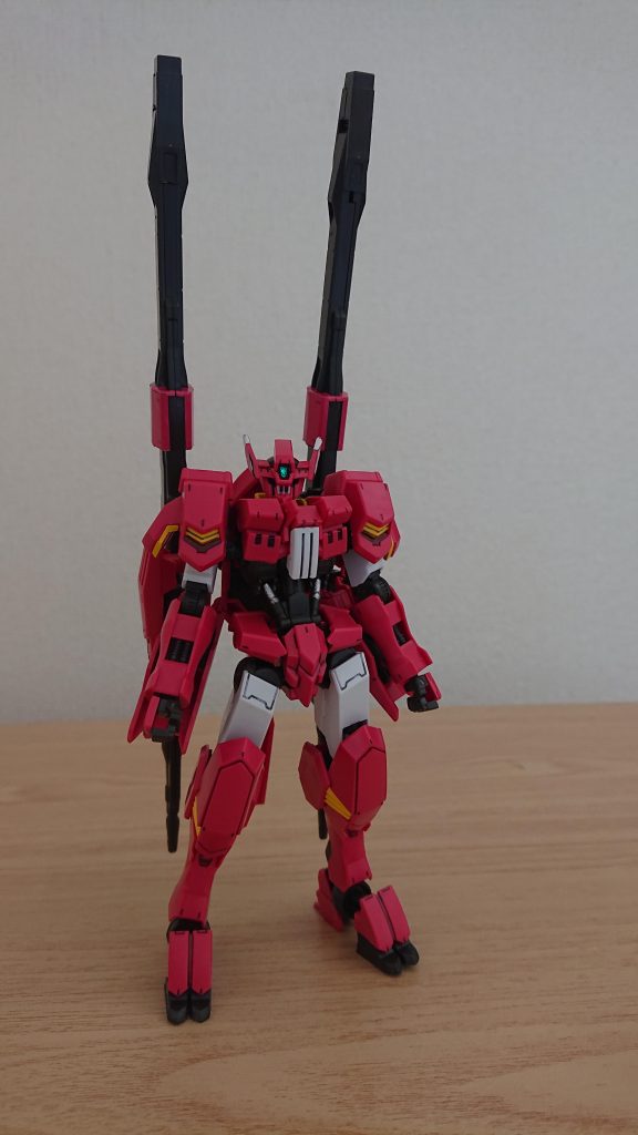 立ってるだけでも、スタイリッシュ。デカイ砲身、細身な本体。この細マッチョ感がいいバランスですよね。(^-^)v