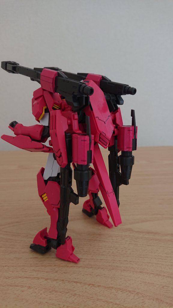 後ろのゴテゴテ感好き。スミ入れするだけでもかなり良い感じ。