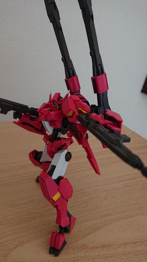 ヒロイックなポーズも合いますなー。