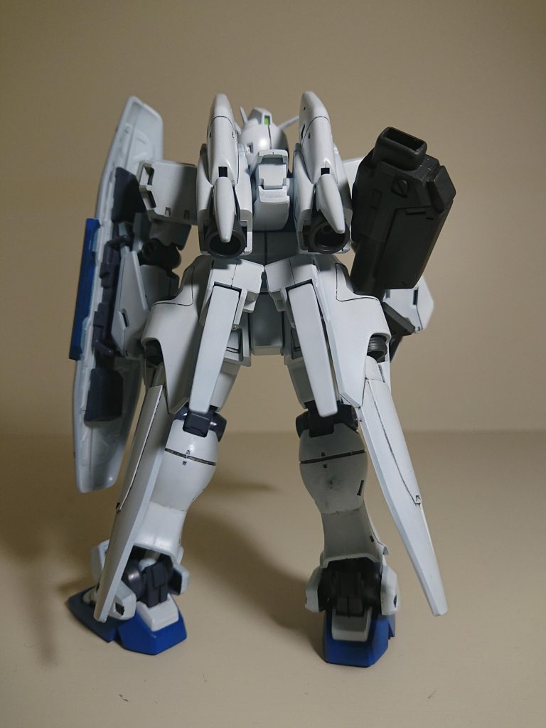 足に合わせ目がガンガンでるので、けっこう大変でした。