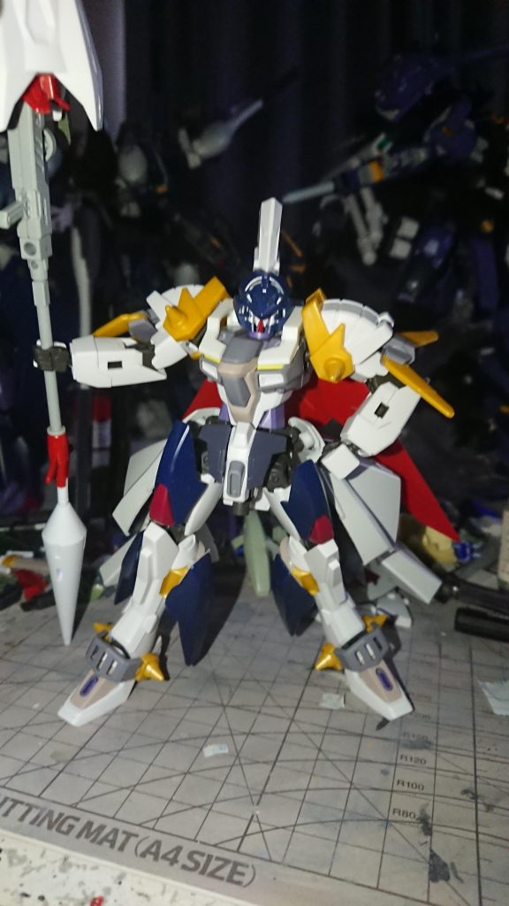 初期案腰回りがちょっとさびしい。