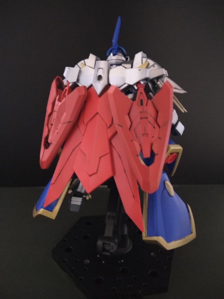 バックショットです。ナイトフライヤーにトライスラッシュブレイドを2つ追加しました。