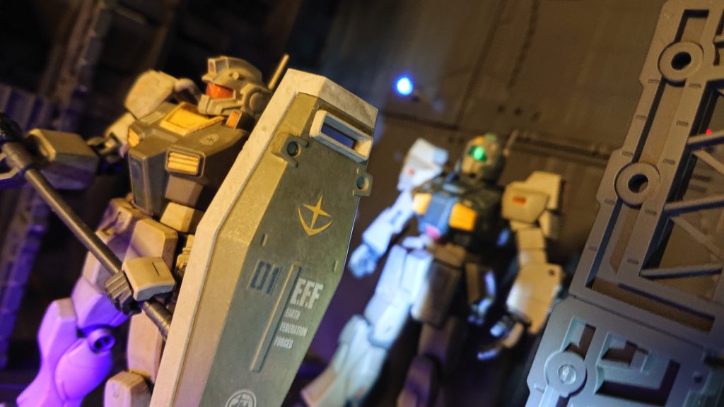 基地内、出撃前のイメージで。後ろのネモとのピントの感じが気に入ってます😌