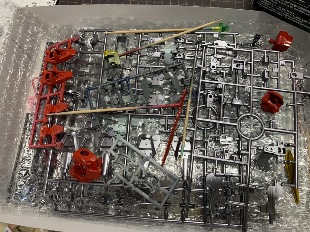 制作工程…と言っても語ることは特にないので塗装したランナーの写真を載せます。