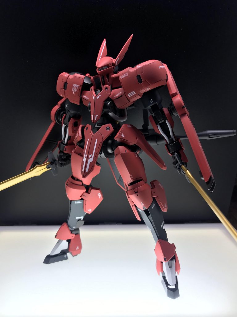 テーマはズバリ「自分史上最高のエロい赤を出す」w、展示会とかで見る度に魅了され続けてきた官能的な赤色への挑戦です。