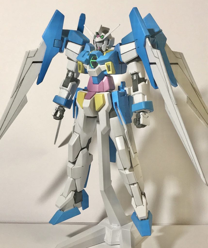 正面です。塗装の甘さが目立ちますが、私の中ではギリギリ及第点かなと思います。私の技術不足に加え、筆塗装はやはり玄人向けの塗装なのかと感じました。