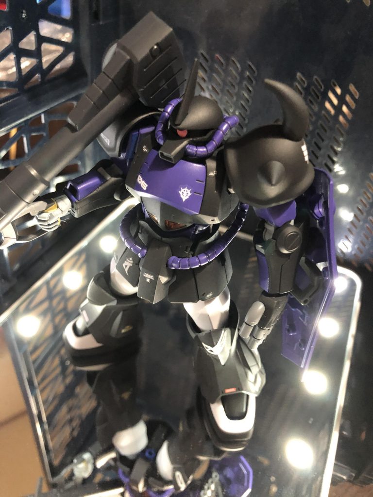 黒いグフ–3枚目/制作者：真樹京介