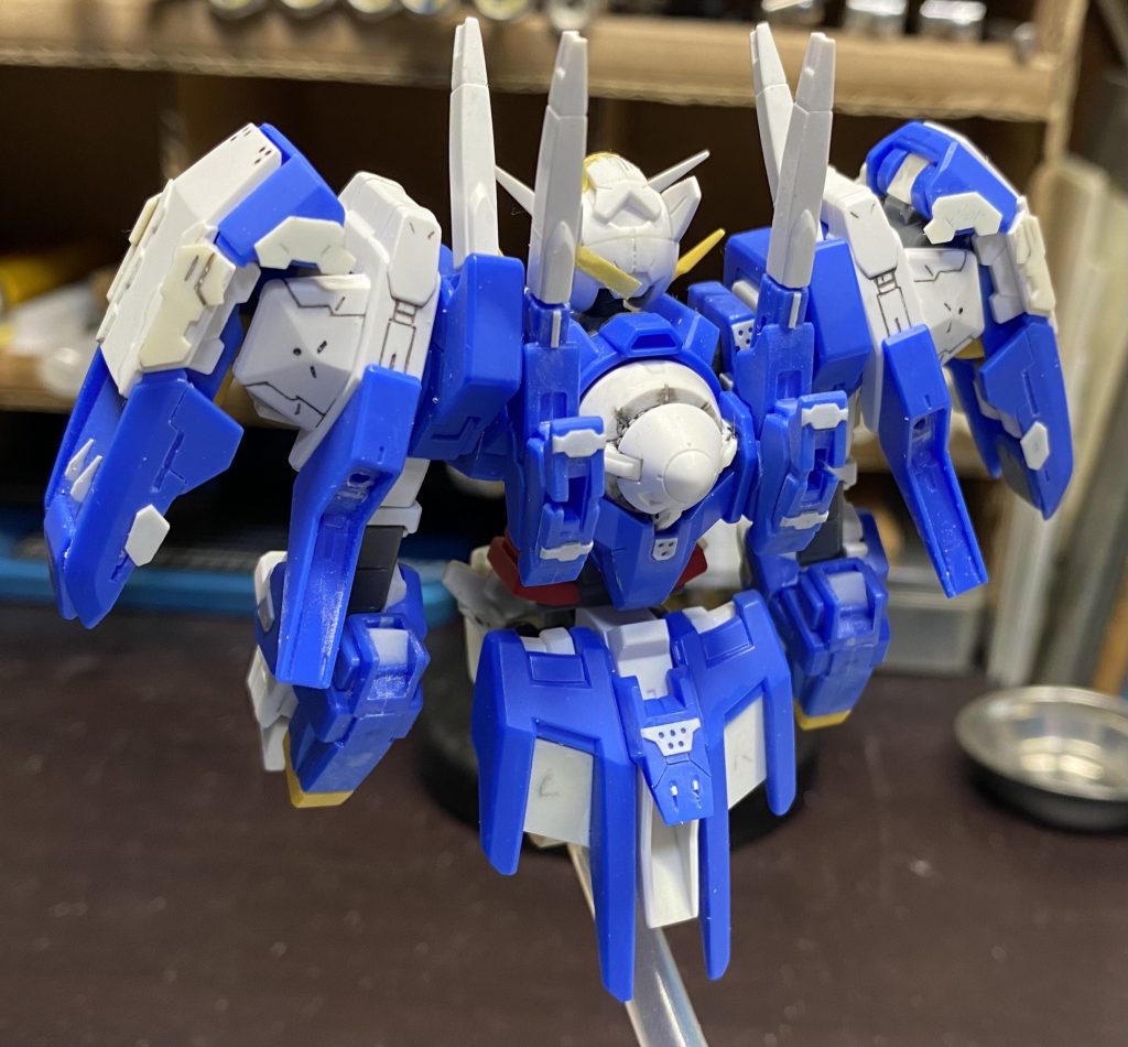 GNドライブは切断しタービン部分をプラ板で新造、別パーツ化しました