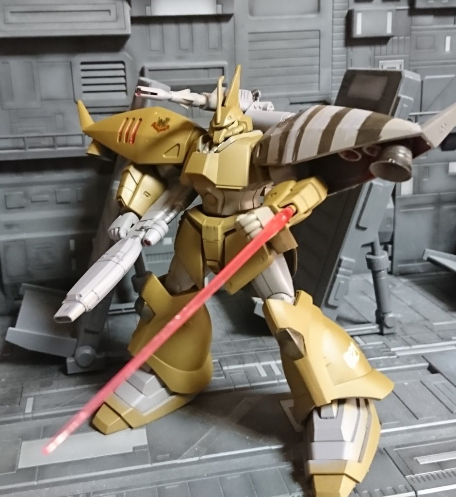 腕のビームサーベルユニット　ライフルはナックルバスター（トーリスリッターのもの）