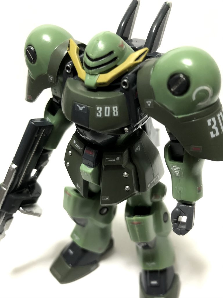 頭のツノは切り落として一般機にしました。