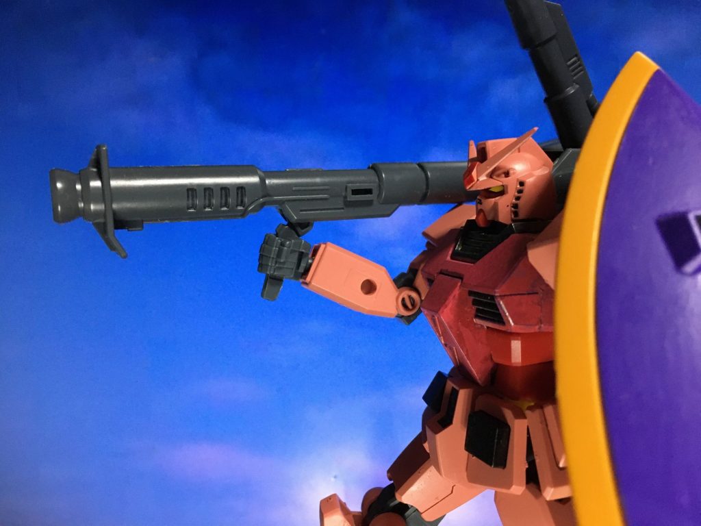 ジャイアント・バズⅡ手持ち武装そのニ。キャノンと干渉しやすく取り回し難いが威力を重視したセレクト。