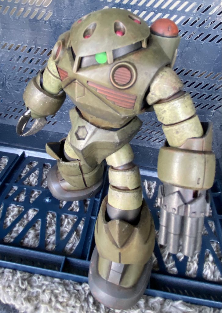 ウェザリングカラー、マルチブラックでフィルタリング後スポンジチッピング、当初はデカールを貼るつもりでしたが、あえてデカールなしで😊