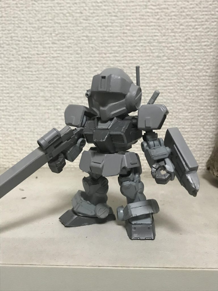 サフ吹いた状態体はWDジムのものです。グレーなので違和感ないですね