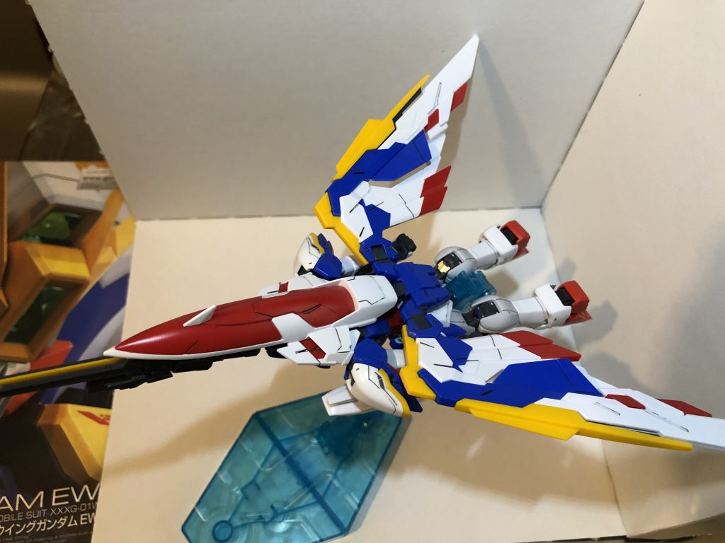 足の曲げ方が間違ってる気がする…