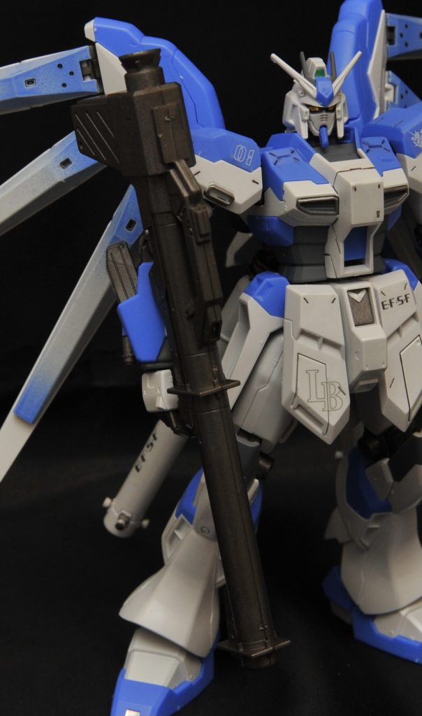 ハイパーバズーカは(あとビームライフルも)焼鉄色のみとしました。下手に塗り分けると破綻しそうで。