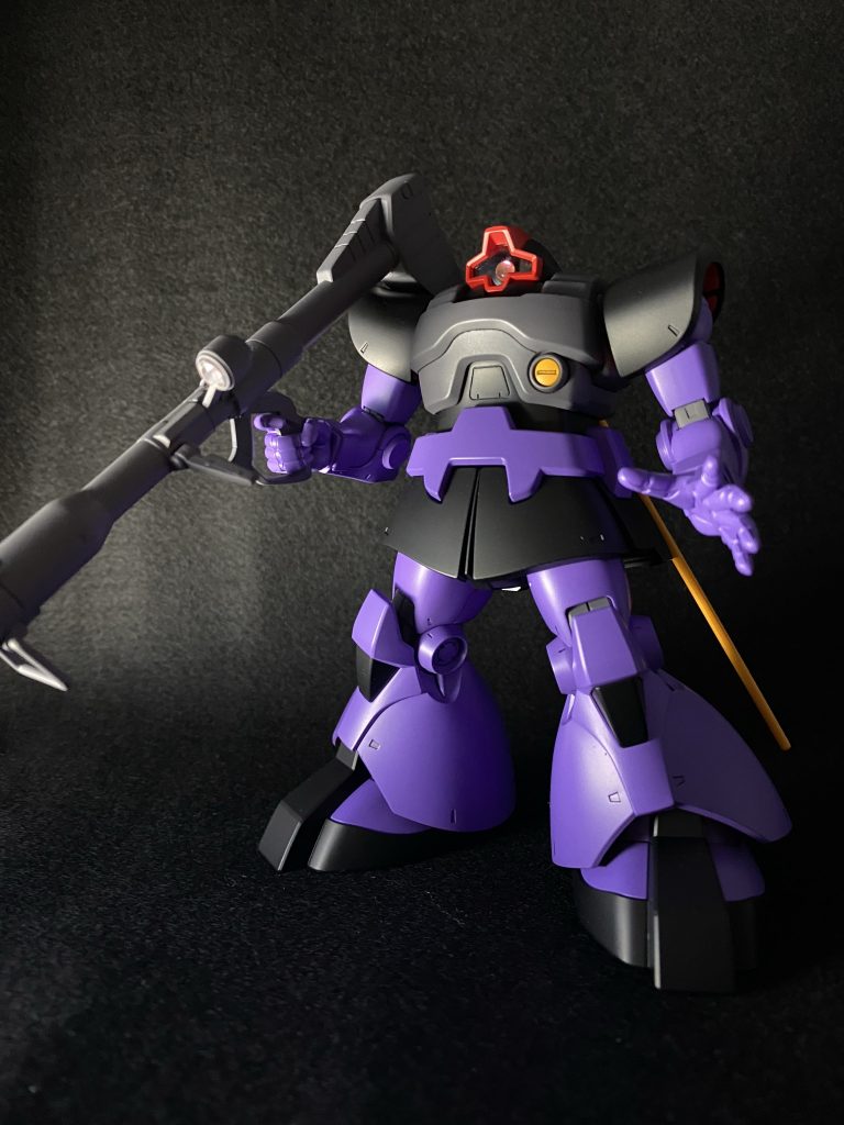 最後に、闇夜に潜むドム…的な。実は運良く3体売ってたので、全部買ってジェットストリームアタック決めたろかと思いましたが妻に止められましたw今回は初ジオン機ということで、こちらも初めての半光沢仕上げにしてみました。半光沢いいっすね、質感高めつつ、わざとらしくなり過ぎない！今後も使っていこうと思いました。そんな感じで、最後まで見て頂きありがとうございました！