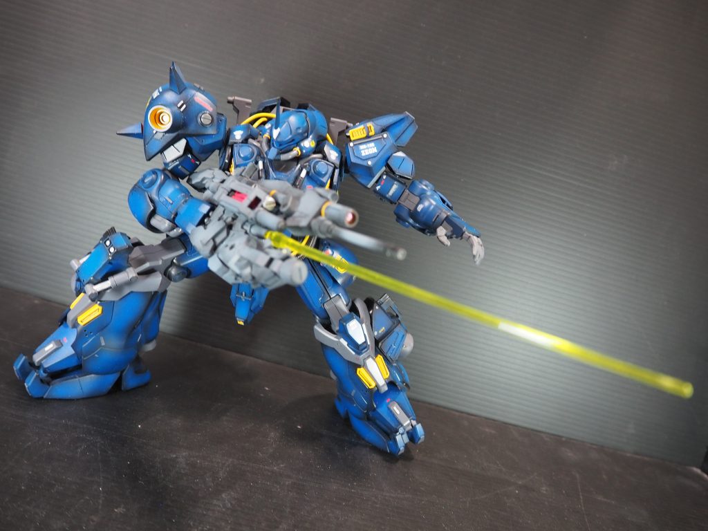 支援機としてがメインですが、近接戦に持ち込まれてもライフルにサーベルを内蔵してあるので臨機応変に対応することが可能