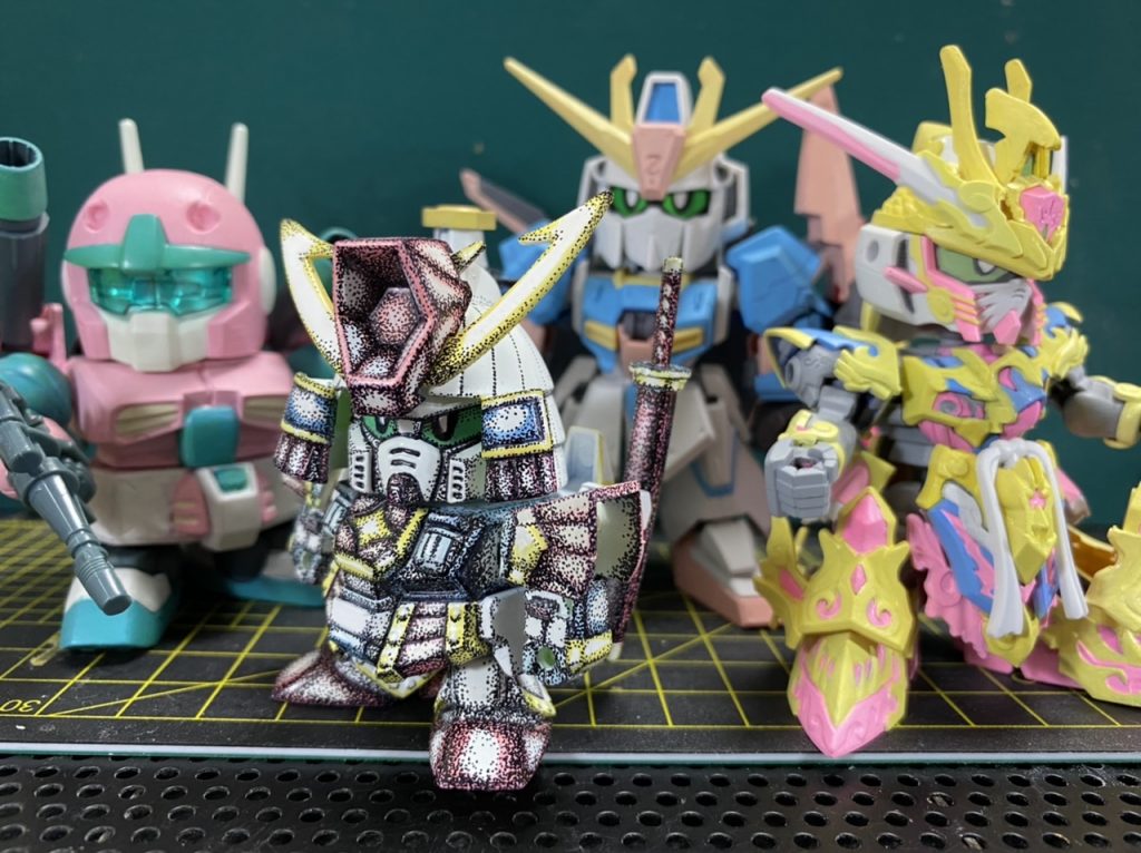 年に一回くらい、急に無性に作りたくなるパステルカラーもの。来年の春あたりにまた何かパステルカラーに塗るかも。