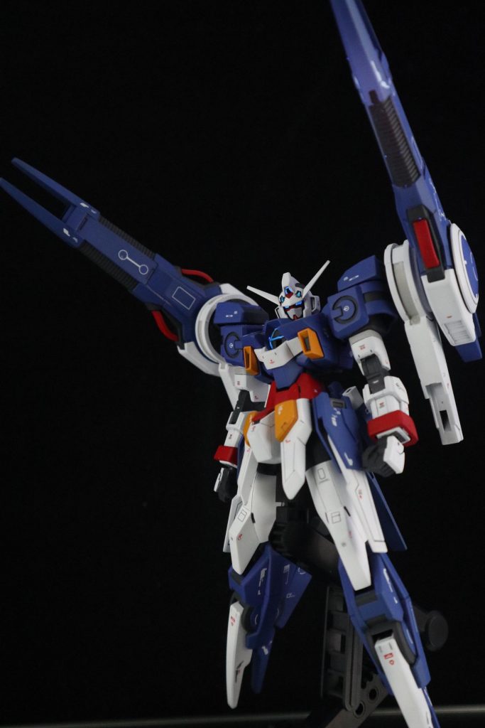 よく知らないので以上。いじるのもったいなくて普通に作っただけです。カメラアイなどは最後に蛍光クリア筆塗りしてます。ちゃんと蛍光カラー色使わないと青く光っちゃうんですね。レイザーも積んでるのでいずれ。